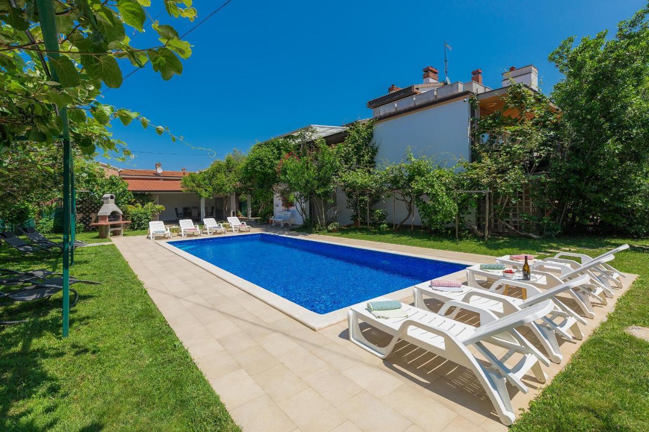 Villa Toni Umag Exteriör bild
