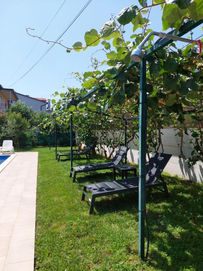 Villa Toni Umag Exteriör bild